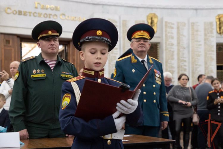 Воспитанники МПКУ им. М.А. Шолохова Росгвардии дали торжественную клятву кадета в Музее Победы