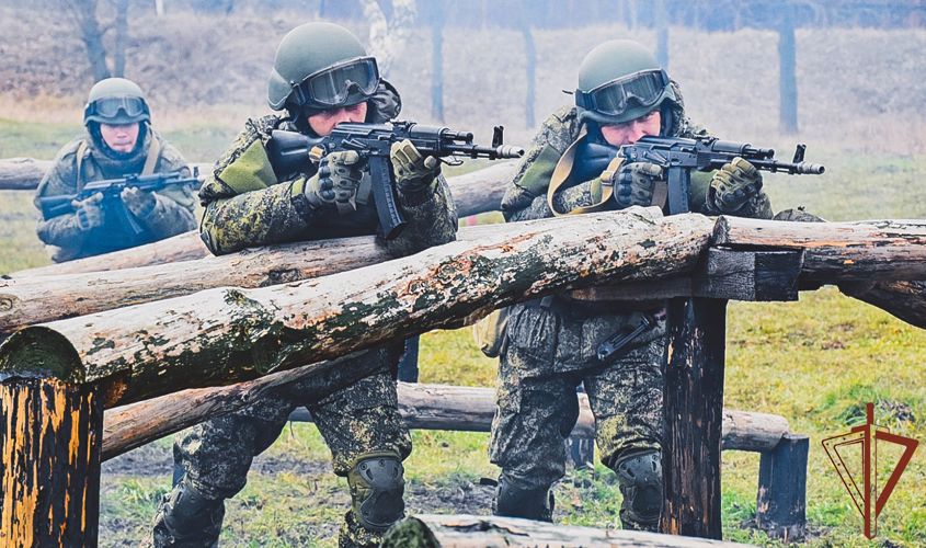 Бойцы Росгвардии проводят занятия с резервистами из Пензенской области