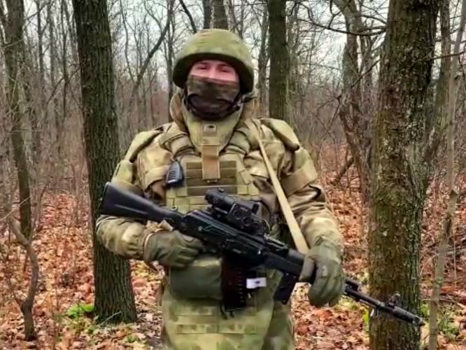 Росгвардейцы Приангарья с передовой поздравили своих мам с Днем матери