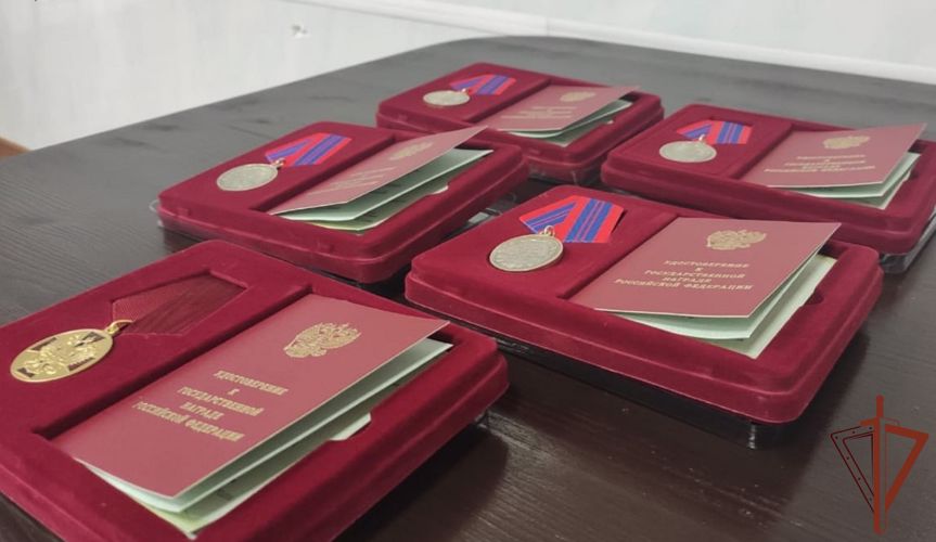 В Липецке и Твери росгвардейцам вручили государственные награды