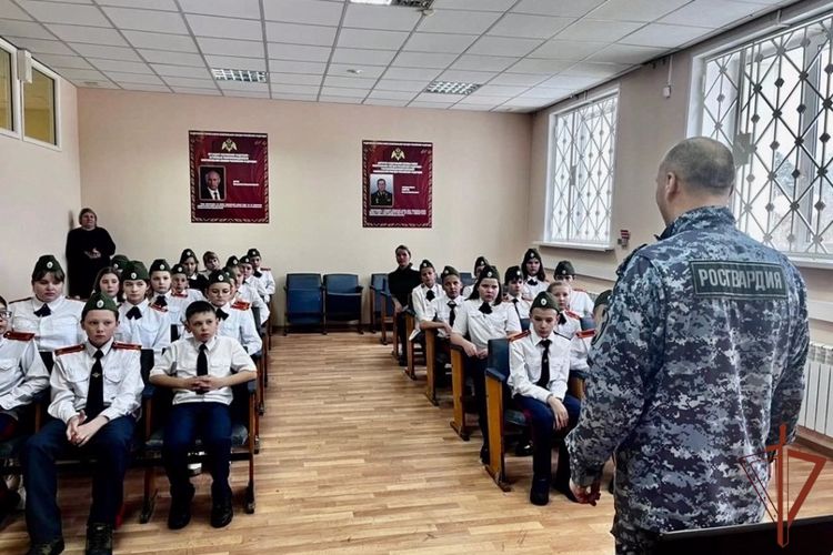 Патриотические мероприятия для воспитанников подшефных организаций проводит Росгвардия в Сибири 