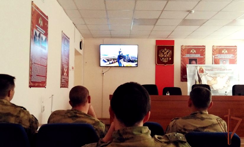 Акция «Росгвардия. Страницы Победы: Сталинград» продолжается в Уральском округе