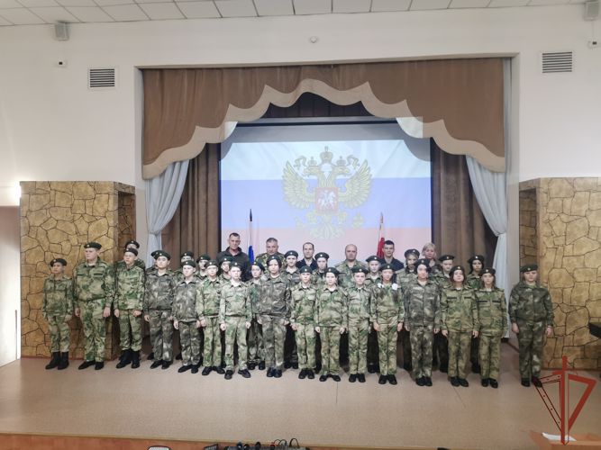 Патриотические мероприятия для воспитанников подшефных организаций проводит Росгвардия в Сибири 