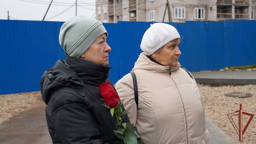 В Кирове открыли мемориальную доску погибшему при исполнении служебного долга росгвардейцу