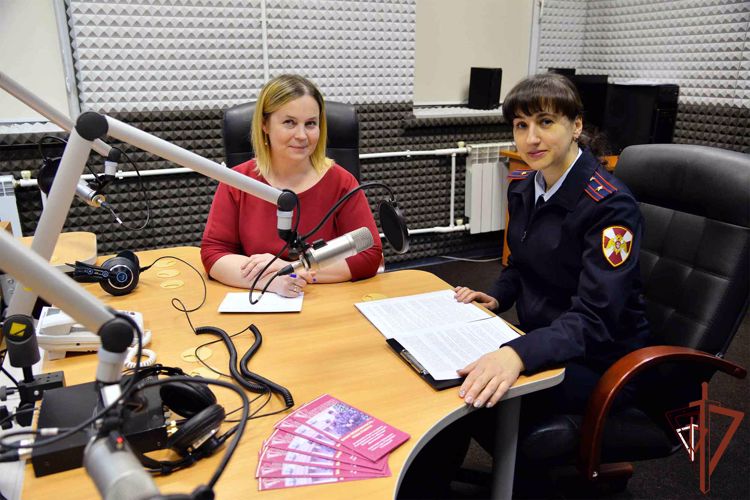 Росгвардия рассказала ямальским радиослушателям о том, как безопасно встретить Новый год (видео)