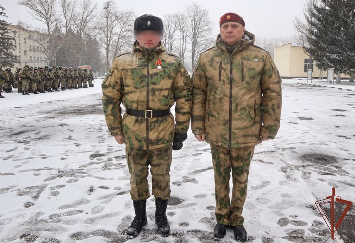 Росгвардейцам-участникам спецоперации вручили госнаграды в Ленинградской области (видео)