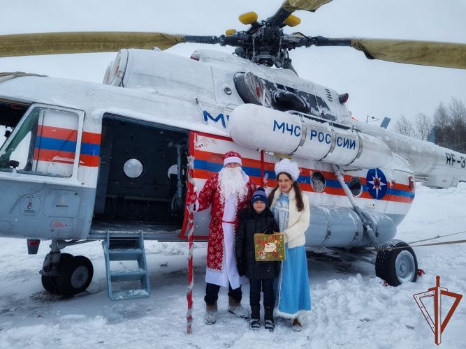Владимирские росгвардейцы исполнили желания особых детей в рамках акции «Ёлка желаний»