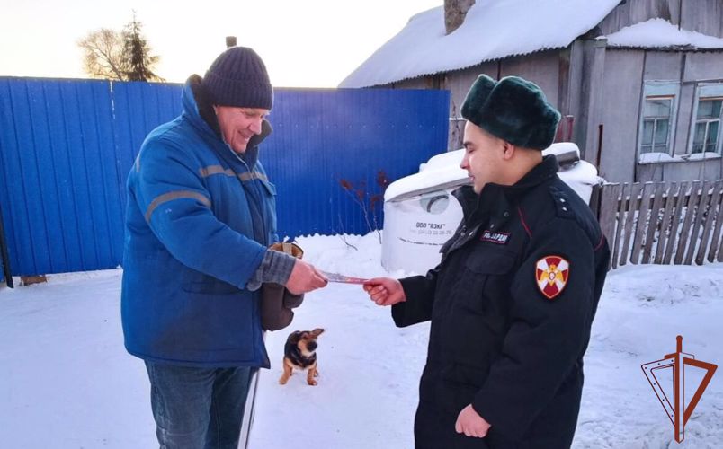 Всероссийская информационно-профилактическая акция Росгвардии «Безопасный Новый год» стартовала на Урале (видео)