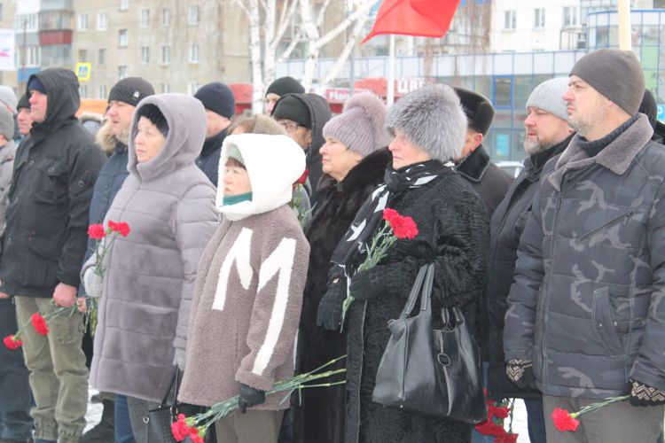 Представители Росгвардии почтили память павших на Северном Кавказе зауральцев