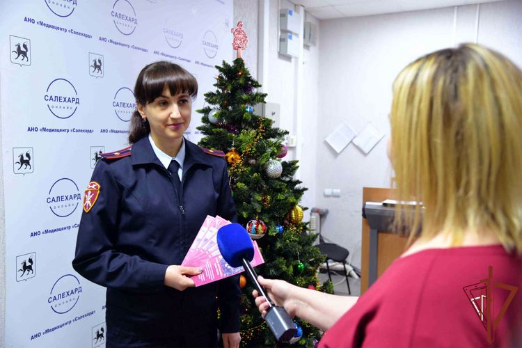 Росгвардия рассказала ямальским радиослушателям о том, как безопасно встретить Новый год (видео)