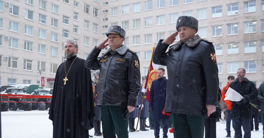Генерал-полковник Алексей Беззубиков принял участие в увековечении памяти выпускника Санкт-Петербургского военного института Росгвардии