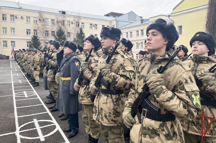 Церемонии приведения к присяге проходят в подразделениях Южного округа Росгвардии
