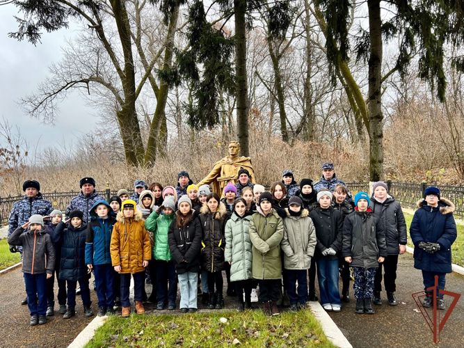 На Северном Кавказе росгвардейцы участвуют в мероприятиях, посвященных Дню неизвестного солдата