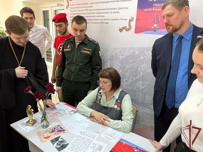 Росгвардия приняла участие во всероссийском патриотическом проекте «Парта Героя» в Югре