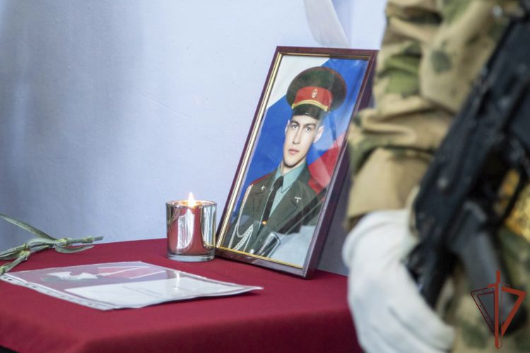В Уральском округе Росгвардии состоялись мероприятия в рамках Дня героев Отечества