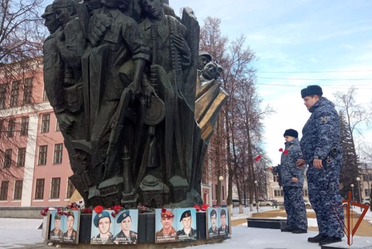 В День неизвестного солдата росгвардейцы приняли участия в памятных мероприятиях в Подмосковье