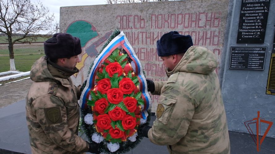 На Северном Кавказе росгвардейцы участвуют в мероприятиях, посвященных Дню неизвестного солдата