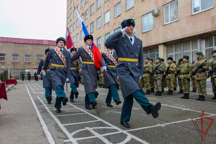 Воинской части Росгвардии в Ставрополе вручено Боевое знамя нового образца