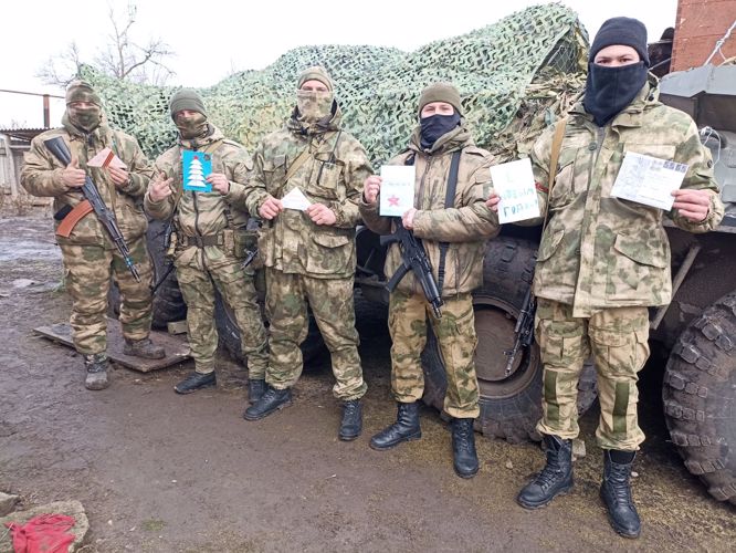 Участники специальной военной операции поздравили  смоленских школьников с Новым годом