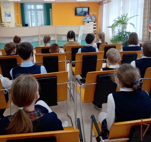 Росгвардейцы на Урале принимают участие в мероприятиях по случаю Дня Конституции России (видео)