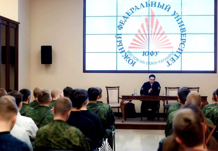Росгвардейцы на Юге России отдали дань уважения подвигам героев Отечества