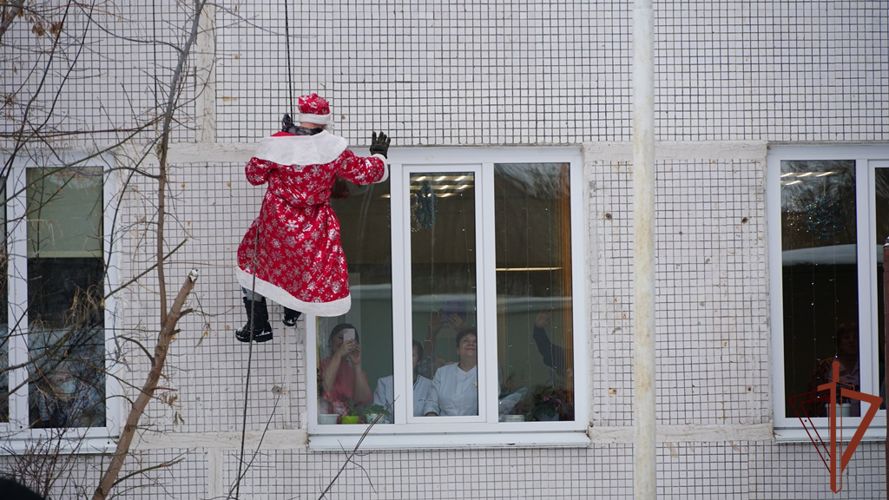 Росгвардия привезла подарки пациентам ульяновской детской больницы