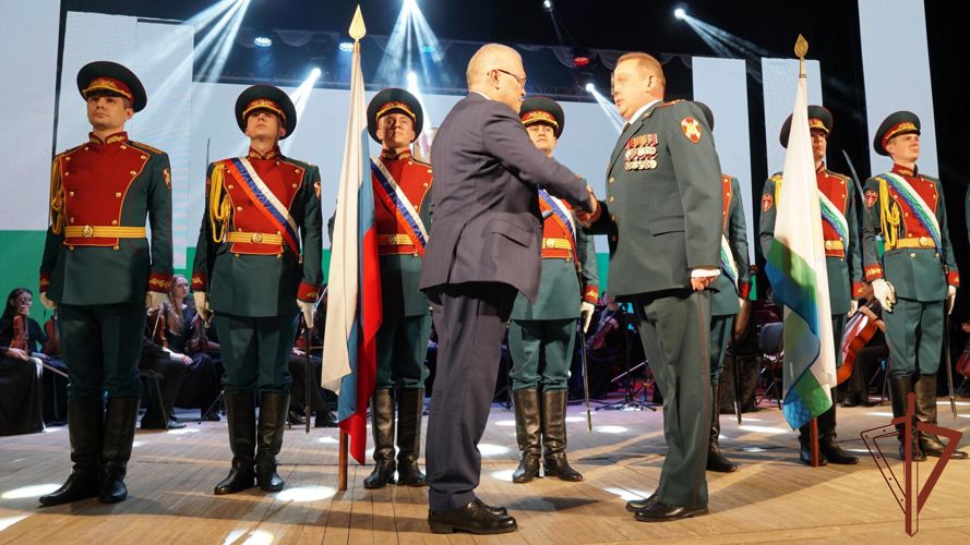 Глава Кировской области вручил государственные награды росгвардейцам