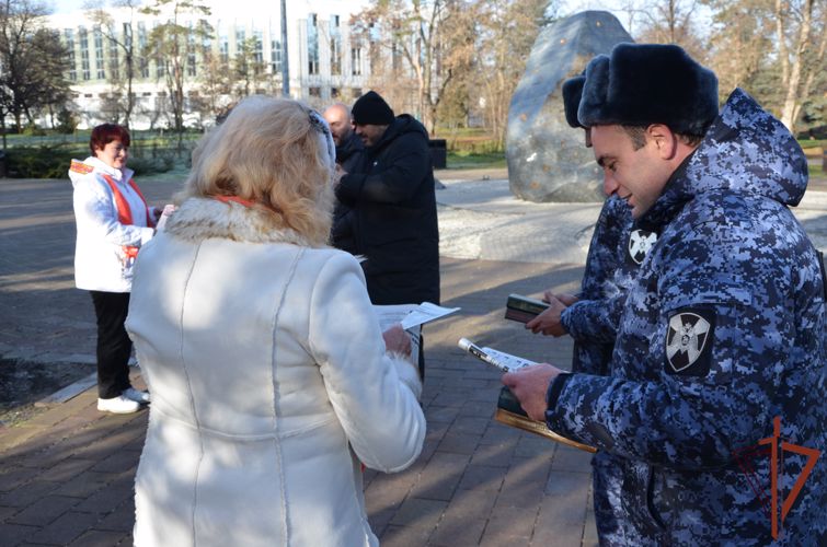 Росгвардия в Кабардино-Балкарии поддержала общероссийскую акцию «Дарите книги с любовью»