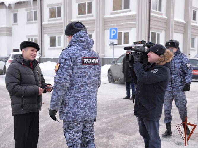 Мероприятия информационно-профилактического проекта Росгвардии «Безопасный Новый год» проходят на Урале (видео)