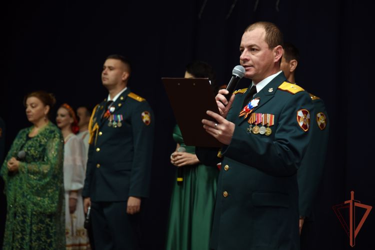В грозненском соединении Росгвардии проходят мероприятия ко Дню героев Отечества