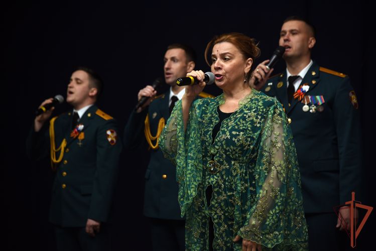 В грозненском соединении Росгвардии проходят мероприятия ко Дню героев Отечества
