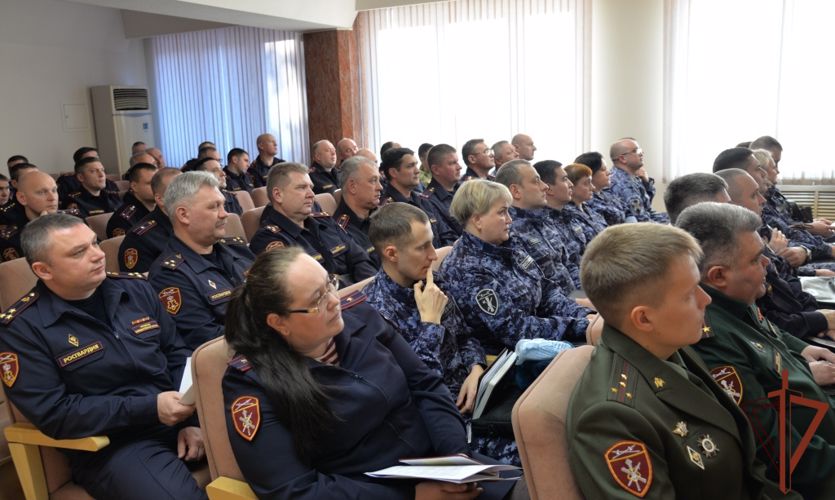 Врио командующего Уральским округом подвел итоги служебно-боевой деятельности управления ведомства по Свердловской области