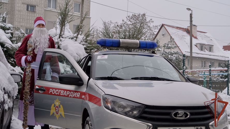 Росгвардия запустила Всероссийскую новогоднюю акцию «Дед Мороз специального назначения»