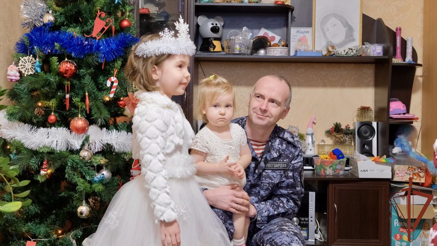 Акция Росгвардии «Дед Мороз специального назначения» проходит в Калининграде