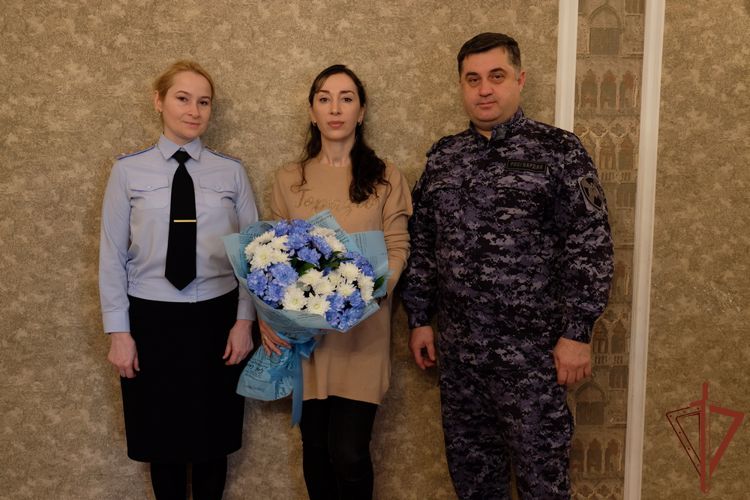 В Дагестане росгвардейцы навестили семью погибшего боевого товарища
