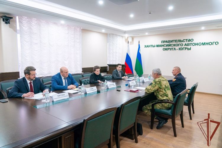 Командующий Уральским округом Росгвардии проверил подразделения, выполняющие служебно-боевые задачи в Югре