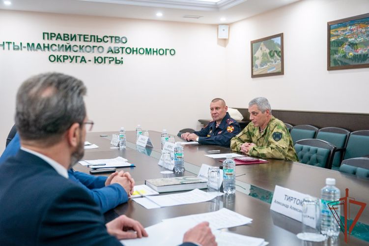 Командующий Уральским округом Росгвардии проверил подразделения, выполняющие служебно-боевые задачи в Югре