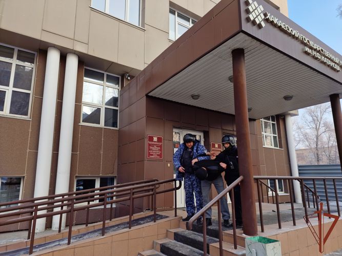 Росгвардия проводит совместные тренировки на объектах образования Сибири