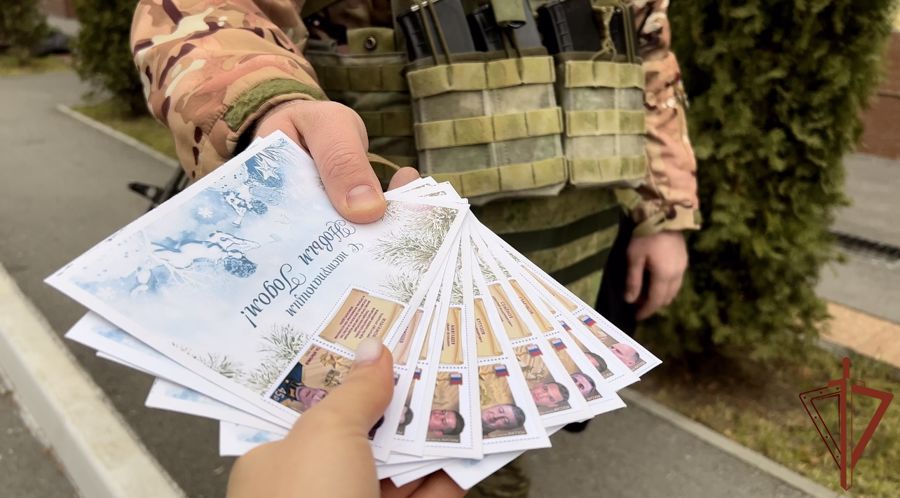 Дети росгвардейцев приняли участие во Всероссийской новогодней акции «С Новым годом, солдат!»