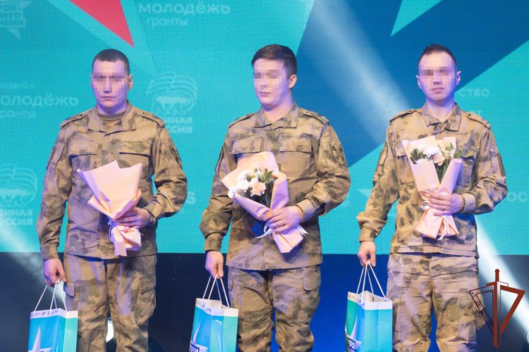 Военнослужащие казанского полка Росгвардии удостоены республиканской общественной премии «Герои нашего времени»