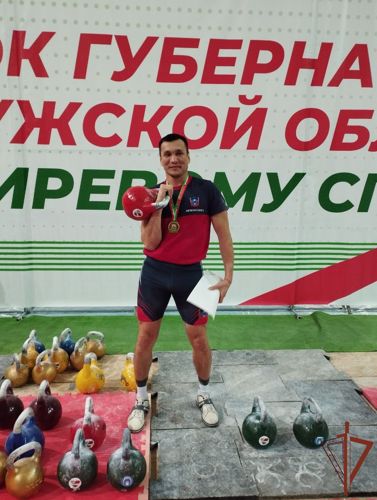 Сотрудник Росгвардии из Калмыкии стал победителем всероссийского турнира по гиревому спорту «Кубок Губернатора Калужской области»