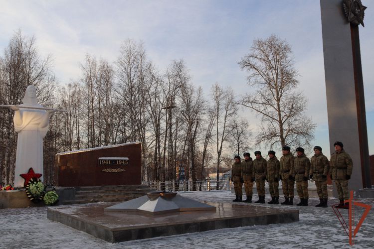 В Уральском округе Росгвардии состоялись мероприятия в рамках Дня героев Отечества
