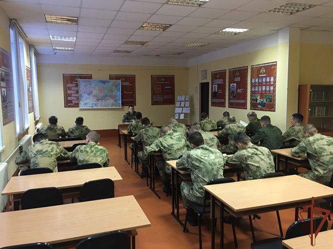 Военнослужащие Росгвардии по охране важных государственных объектов завершили профессиональную подготовку в Омске