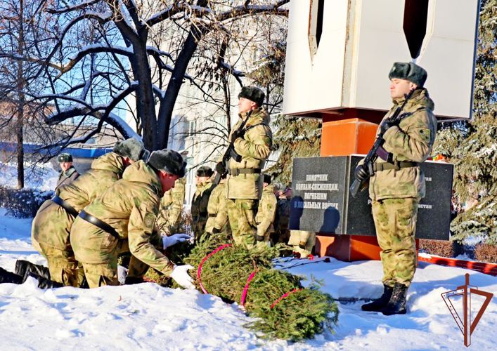 На Урале росгвардейцы почтили память неизвестных солдат Великой Отечественной войны