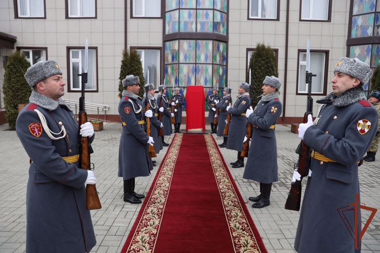 Память о погибшем  росгвардейце увековечили в Чеченской Республике