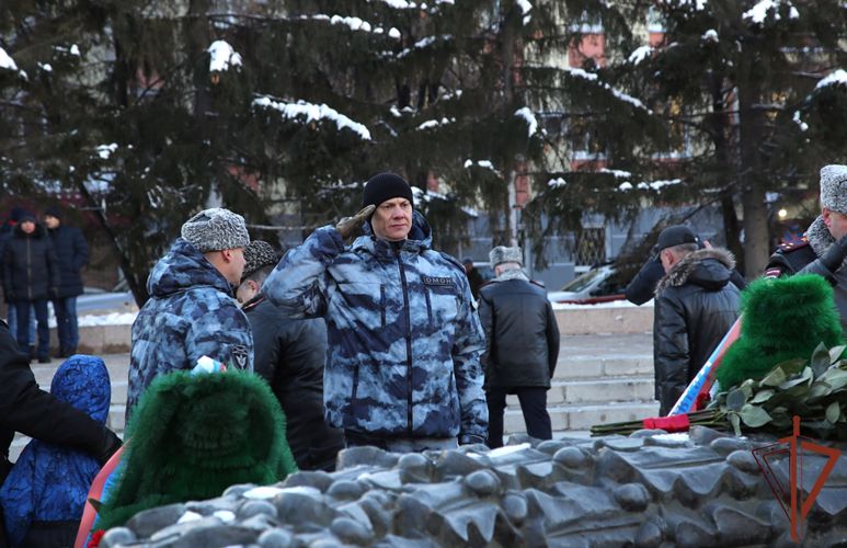 На Урале росгвардейцы почтили память неизвестных солдат Великой Отечественной войны
