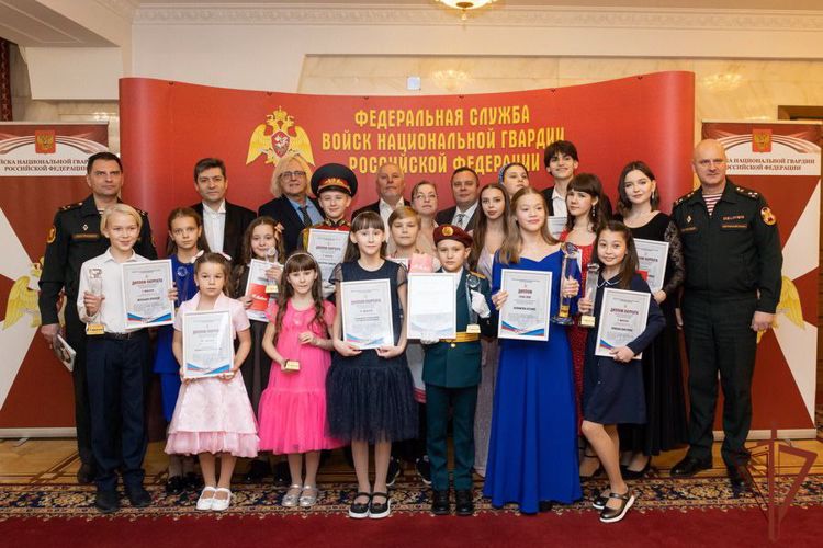 Генерал-полковник Игорь Ильяш поздравил  победителей и лауреатов Фестиваля детской патриотической песни Росгвардии
