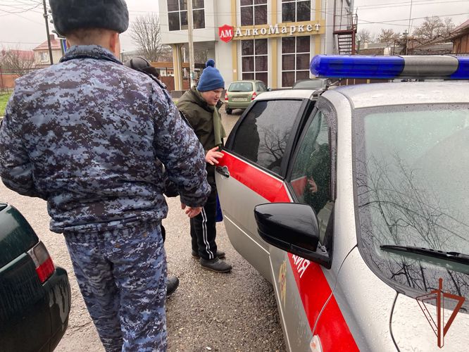 Сотрудники Росгвардии исполнили новогоднюю мечту подростков из Георгиевска
