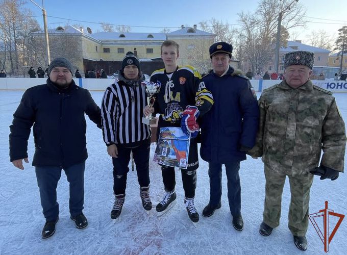 Хоккейный матч в поддержку участвующих в СВО росгвардейцев состоялся в Иркутской области
