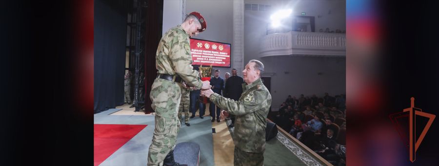 Глава Росгвардии Виктор Золотов поздравил победителей турнира «Витязь-контакт» 